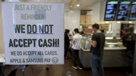 Do Denver businesses have to accept cash?
